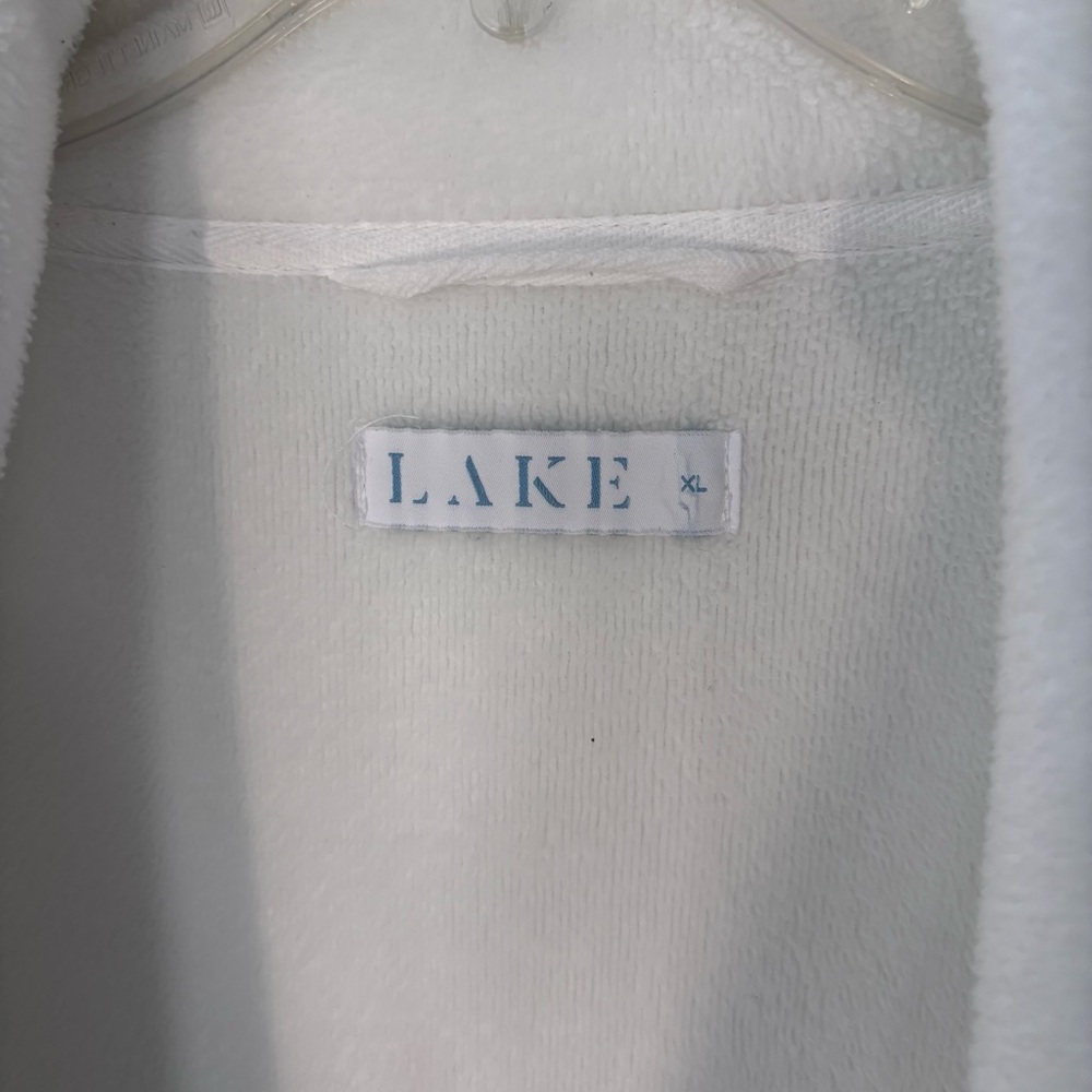 Lake Pajamas Cozy Robe in French Blue - XL Ivory White with Blue Piping - Picture 5 of 8